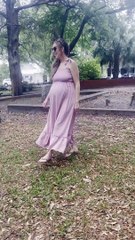 "Sinistro"? Grávida procura inspiração para nomes de bebé num cemitério