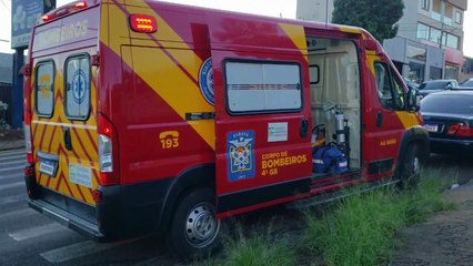 Motociclista quebra o punho em acidente de trânsito na Rua Europa