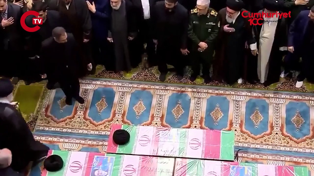 Cenaze namazlarını Hamaney kıldırdı, milyonlar akın etti