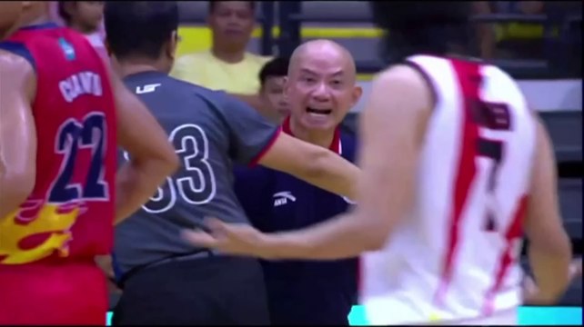 Yeng Guiao confronts Terrence Romeo over garbage-time triple!