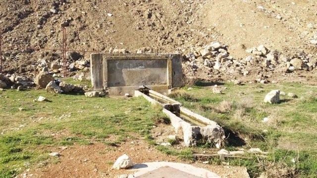 Tarihi su kaynağı ve çeşme inşaat hafriyatlarıyla kaplandı
