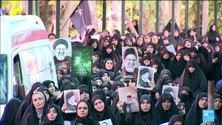 Iran : le cercueil d'Ebrahim Raïssi à Téhéran