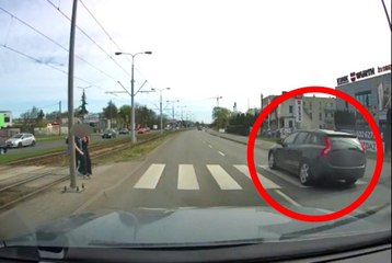 Omijanie przed przejściem dla pieszych