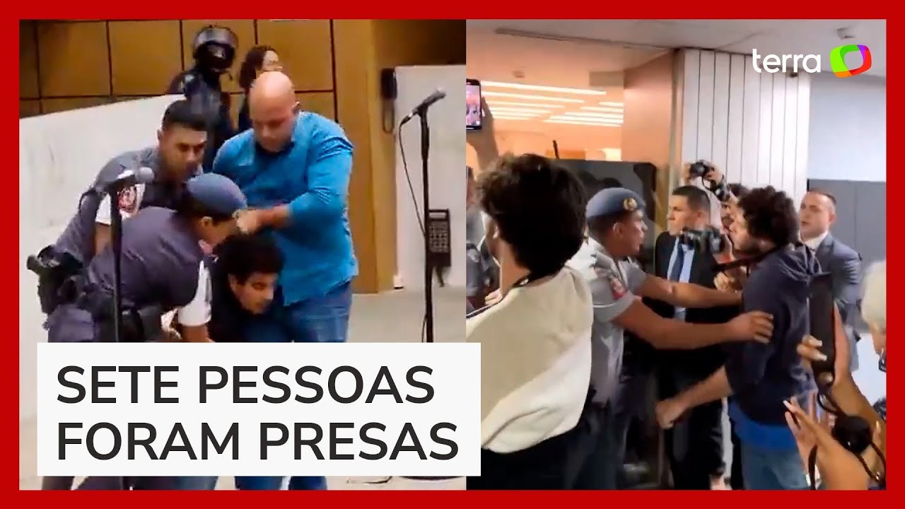 Deputados de SP aprovam escolas cívico-militares em dia de confusão na Alesp