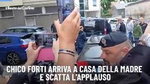 Chico Forti arriva a casa della madre e scatta l'applauso