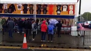 Fans gather at a soggy Stadium of Light for Bruce Springsteen