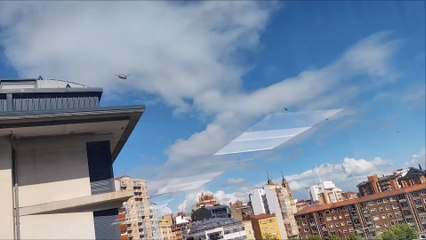 Helicópteros militares atraviesan el cielo leonés