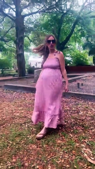 Mulher grávida foi ao cemitério buscar inspiração para o nome do seu 4º filho