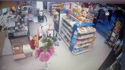 Bursa'da 9 bin liralık hırsızlık kamerada