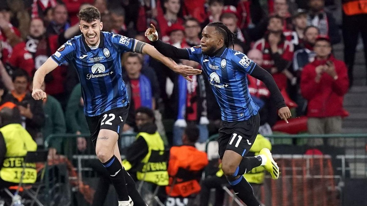 L'Atalanta écrase le Bayer Leverkusen avec un triplé d'Ademola Lookman.