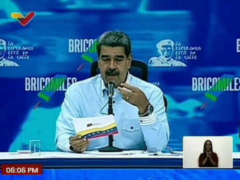 Presidente Nicolás Maduro Debemos completar la recuperación y restauración de los espacios UCV