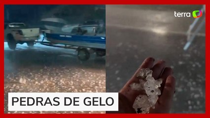 RS: Moradores registram chuva de granizo durante temporal em Pelotas