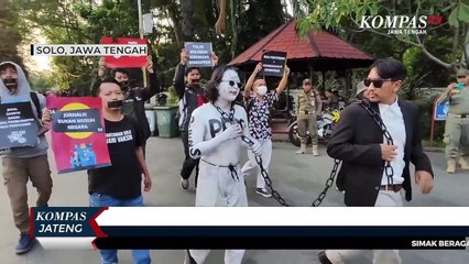 Wartawan Sejumlah Media Gelar Aksi Tolak Revisi UU Penyiaran