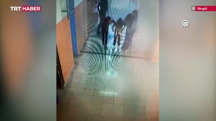 Öğretmen, öğrencisini Heimlich manevrasıyla kurtardı