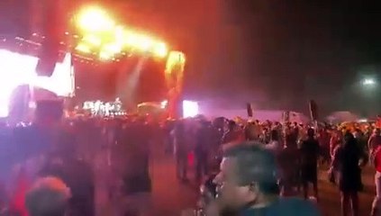 otra toma del derrumbe del templete en San Pedro Garza, Nuevo León que la momento ha dejado 6 fallecidos y más de 35 heridos.
