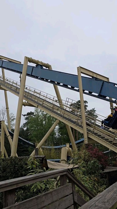 Magnifique panorama de Oziris au Parc Asterix 