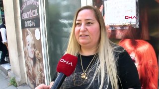 Fatih'te evcil hayvan taşıma çantasıyla kadın kuaförüne saldırı kamerada