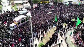 حشود في وداع رئيسي في شرق إيران
