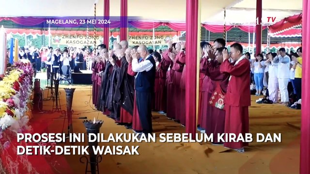 Menuju Detik-detik Waisak Umat Buddha Jalani Puja Bakti hingga Kirab dari Candi Mendut