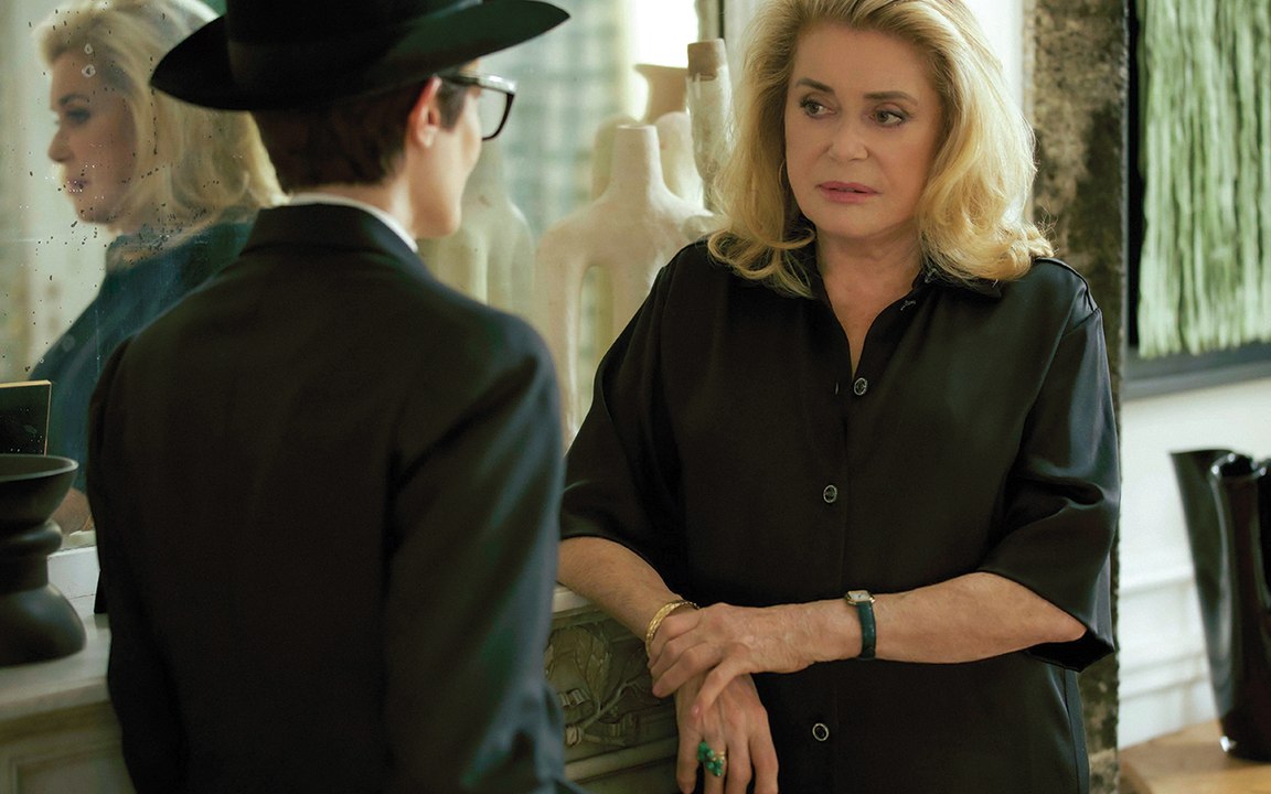 Catherine Deneuve e Chiara Mastroianni in "Marcello mio": la clip "No, non era un buon kisseur"