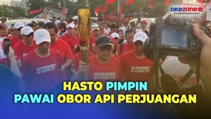 Hasto Kristiyanto Pimpin Pawai Obor Api Perjuangan Menuju Arena Rakernas PDIP
