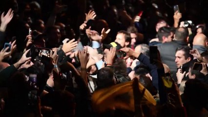 Show de Milei: presidente argentino canta no lançamento de seu livro em Buenos Aires