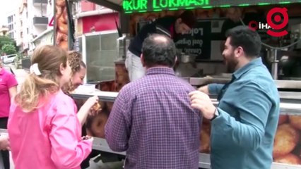 Sevgilisi onu terk edince lokma dağıttı: Kendisinden kurtulduğum için hayır lokması dağıtıyorum