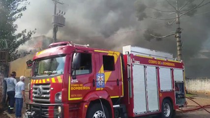 Testemunha fala sobre desespero diante de incêndio no Parque São Paulo