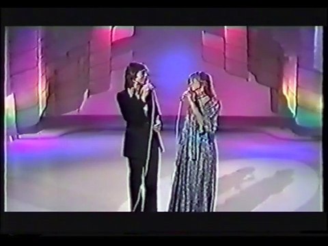 CLIFF RICHARD & OLIVIA NEWTON-JOHN - I'm Leaving it all up to You (It's Cliff Richard 1974)