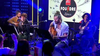 Adé et Waxx interprètent "Sk8er Boi" en live dans Foudre