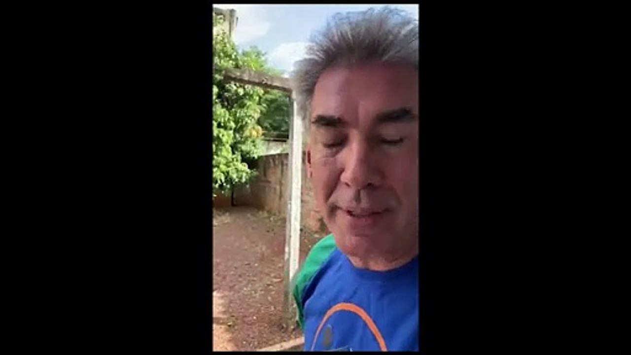 Prefeito Leonaldo Paranhos desloca a local de incêndio e lamenta destruição de empresa cascavelense