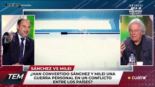 ¡Menudo papelón! Ábalos se mete en un lío defendiendo a Puente y Nart acaba dejándole para el arrastre