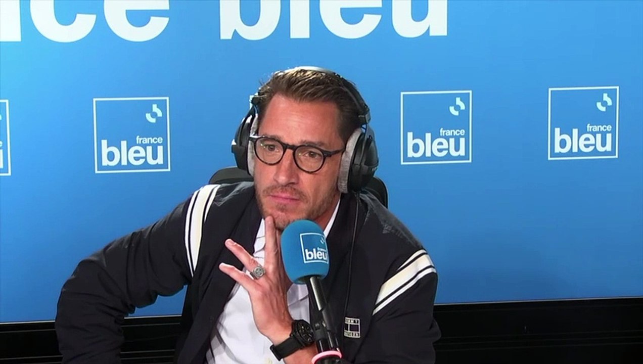 VIDÉO - Jean Reno se souvient des obsèques de Johnny Hallyday : “Dany Boon pleurait comme une madeleine”