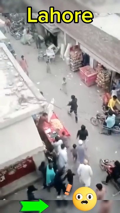 یہ آج کرامت کالونی وحدت روڈ لاہور کا واقع ہے ان کہ سوفٹ ویئر اپ ڈیٹ ہو سکتا ہے کیا ۔۔۔کیا انکو کوئی جانتا ہے؟