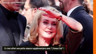 Aviez-vous remarqué ce petit détail original sur le corps de Catherine Deneuve, dévoilé par sa tenue sur le tapis rouge de Cannes ?
