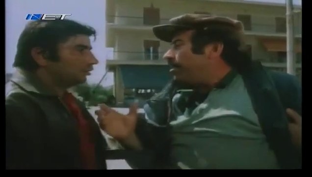 BLACK & WHITE MYRON __ '''ΘΑΝΑΣΗ ΠΑΡΕ ΤΟ ΟΠΛΟ ΣΟΥ''' - Ηθοποιοί: Θανάσης Βέγγος , Έφη Ροδίτη , Αντώνης Παπαδόπουλος (I) , Δήμητρα Ζέζα , Βάσος Ανδρονίδης , Χρήστος Καλαβρούζος , Κυριάκος Δανίκας , Ντίνος Δουλγεράκης , Γρηγόρης Ευαγγελάτος , Γιάννης Σ