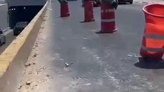 De esta forma se encuentra una alcantarilla en los carriles centrales de Periférico Norte, a la altura del retorno a Juan Palomar Arias, en dirección a la avenida Acueducto