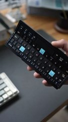 В китайских соцсетях завирусилась складная клавиатура BOW Foldable 3, которая превращает ваш смартфон в «ноутбук».