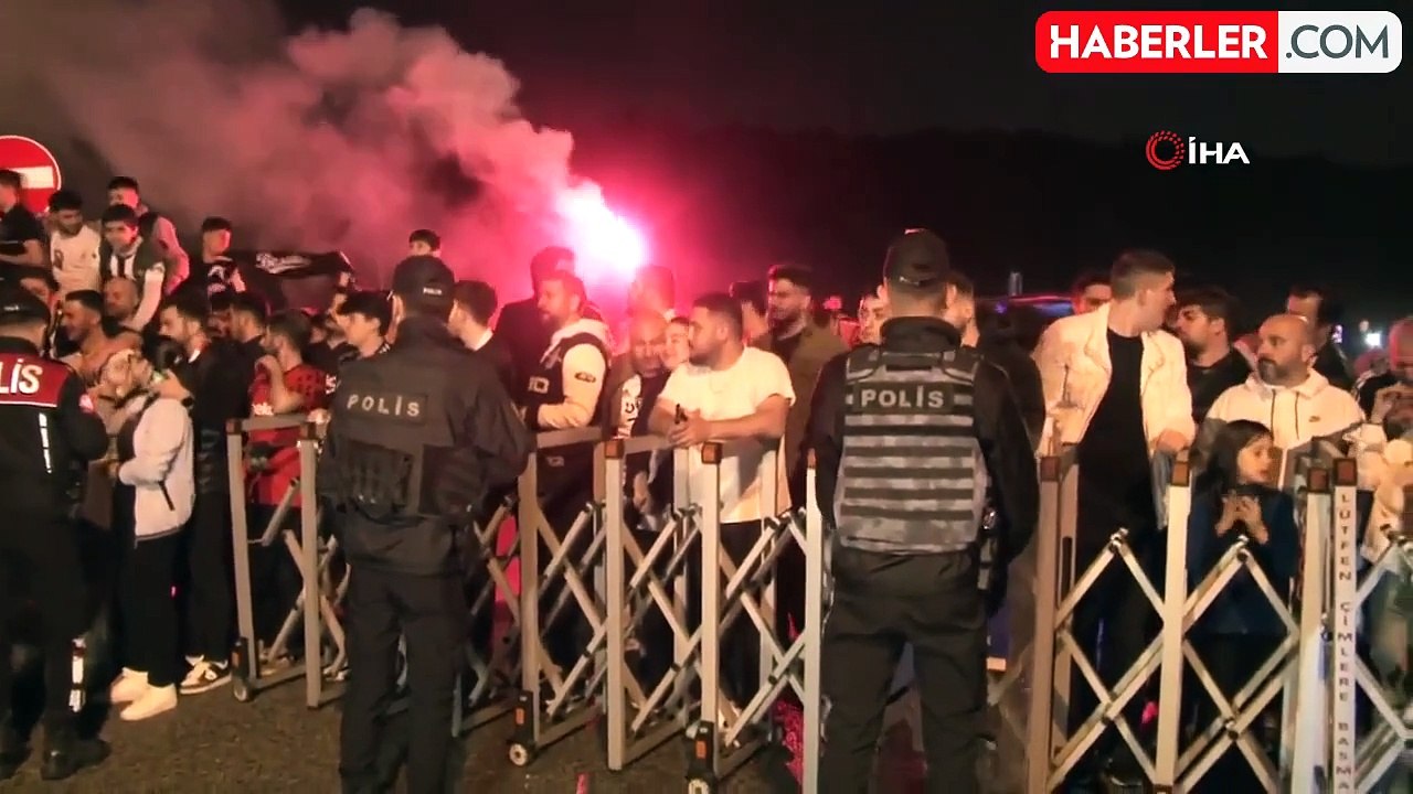 Nevzat Demir Tesisleri'nde kupa coşkusu