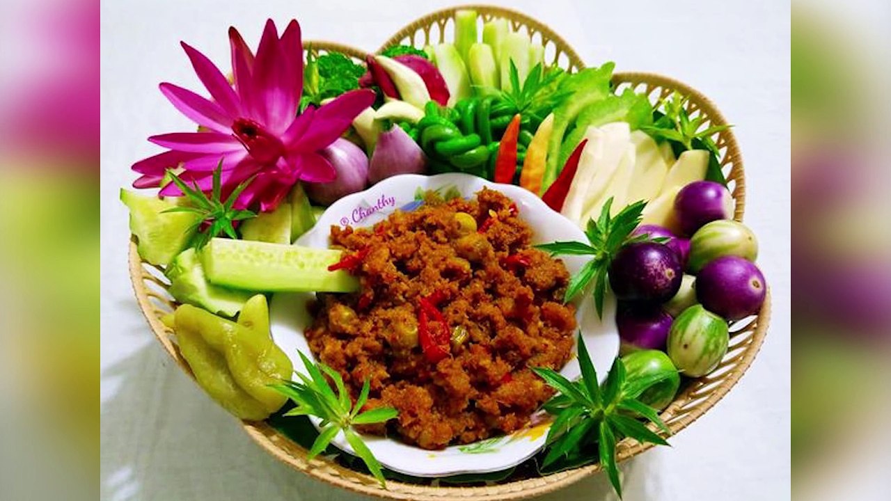 អាជីវកម្មខ្នាតតូចតែទទួលបានចំណូលច្រើនប្រហុកខ្ទិះចិញ្ច្រាំសាច់ជ្រូក៣ជាន់