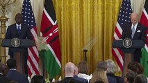 Presidente de Kenia promete junto a Biden acabar con las pandillas de Haití