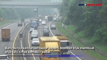 Arus Lalu Lintas di Tol Cipularang Padat  pada Libur Panjang Waisak