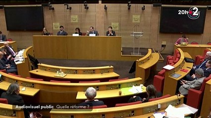 Les antennes de Radio France, France 2 et France Info sont encore perturbées ce matin, au deuxième jour d'une grève contre le projet de fusion défendu par la ministre de la Culture, Rachida Dati