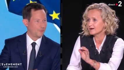 "Vous êtes venu faire un happening" : Caroline Roux s’agace face au coup de gueule de François-Xavier Bellamy sur France 2