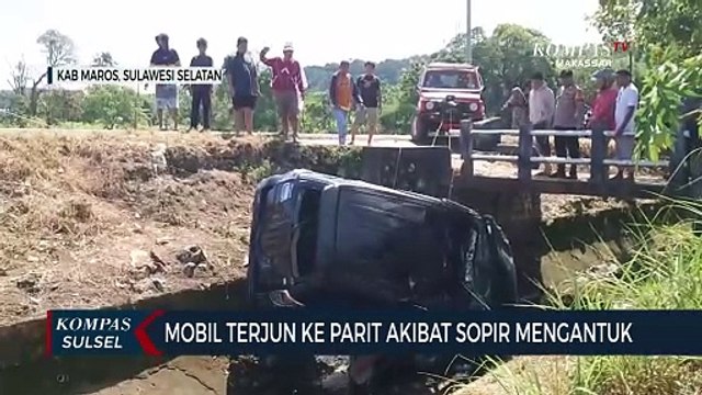 Mobil Terjun Ke Parit Akibat Sopir Mengantuk