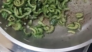 Ginisang ampalaya (Sauteed bitter melon