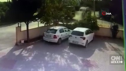 Kamyon öğrenci servisine çarptı! O anlar kamerada...