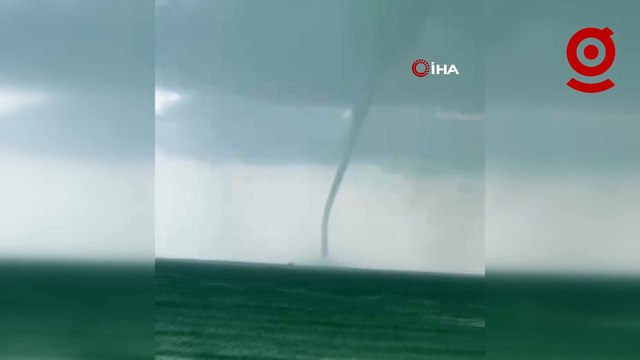 Akdeniz'de oluşan hortum cep telefonuyla görüntülendi