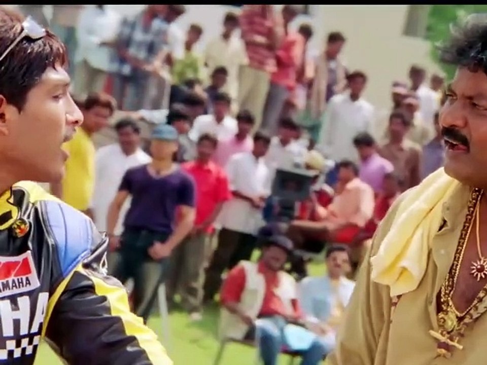 कितनी चालू  लड़की है फंसा दिया लड़के को  _AlluArjun _southmovie