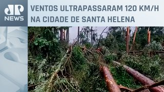 Tornado causa destelhamento e queda de árvore em SC